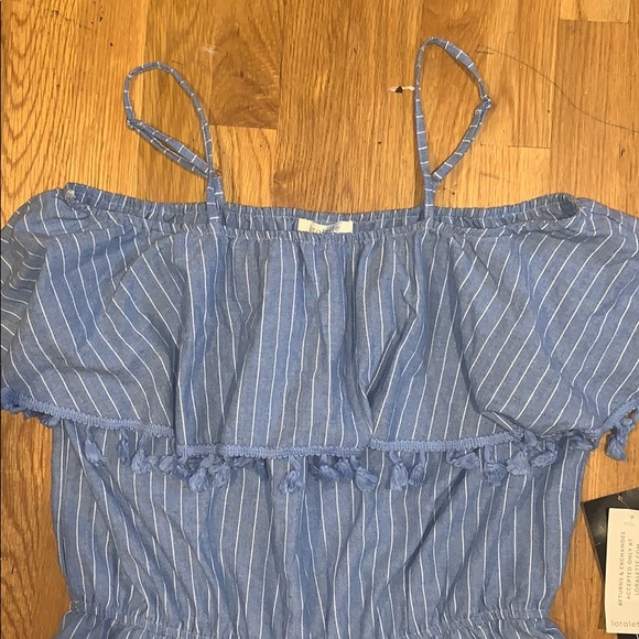 blue and white stopped romper! - Picture 2 of 4